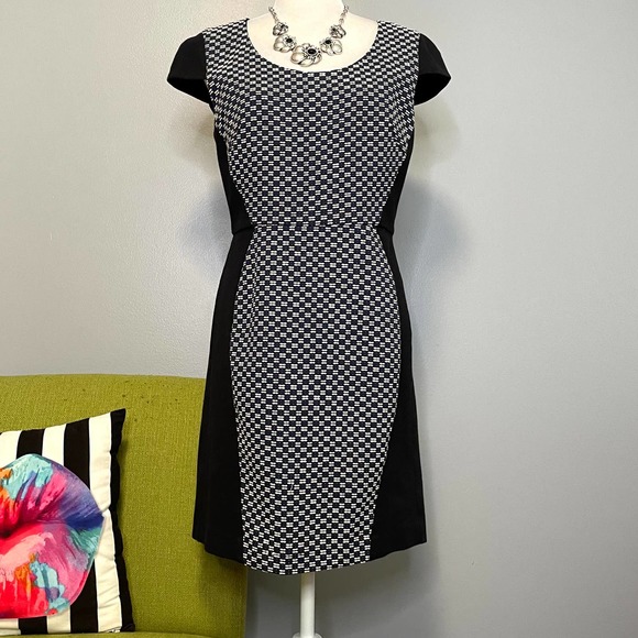 DKNYC Blue White Black Geometric Sheath Dress 8 Cocktail Work - Picture 1 of 7